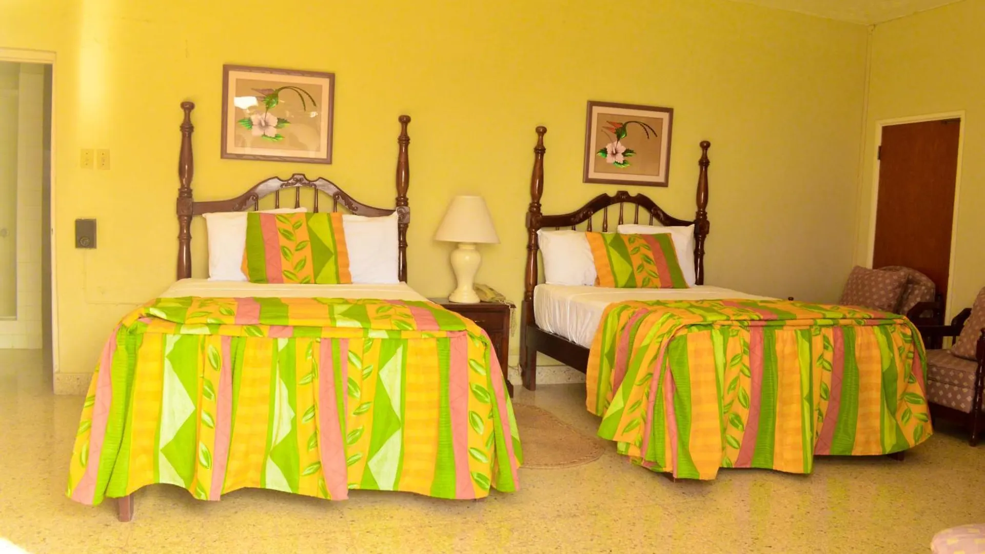 Hotel Sahara Dela Mer Inn Montego Bay